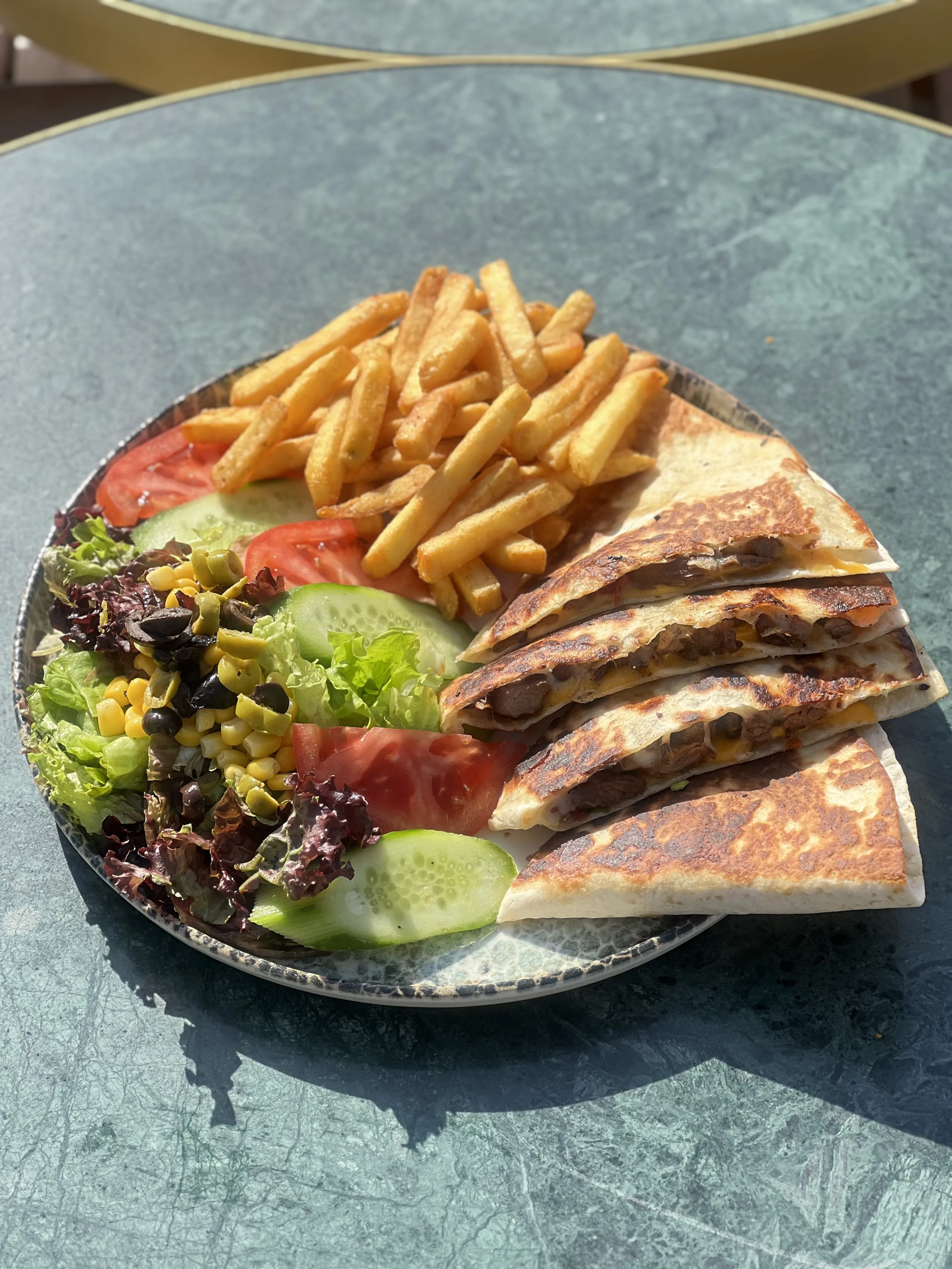 ETLİ QUESADİLLA