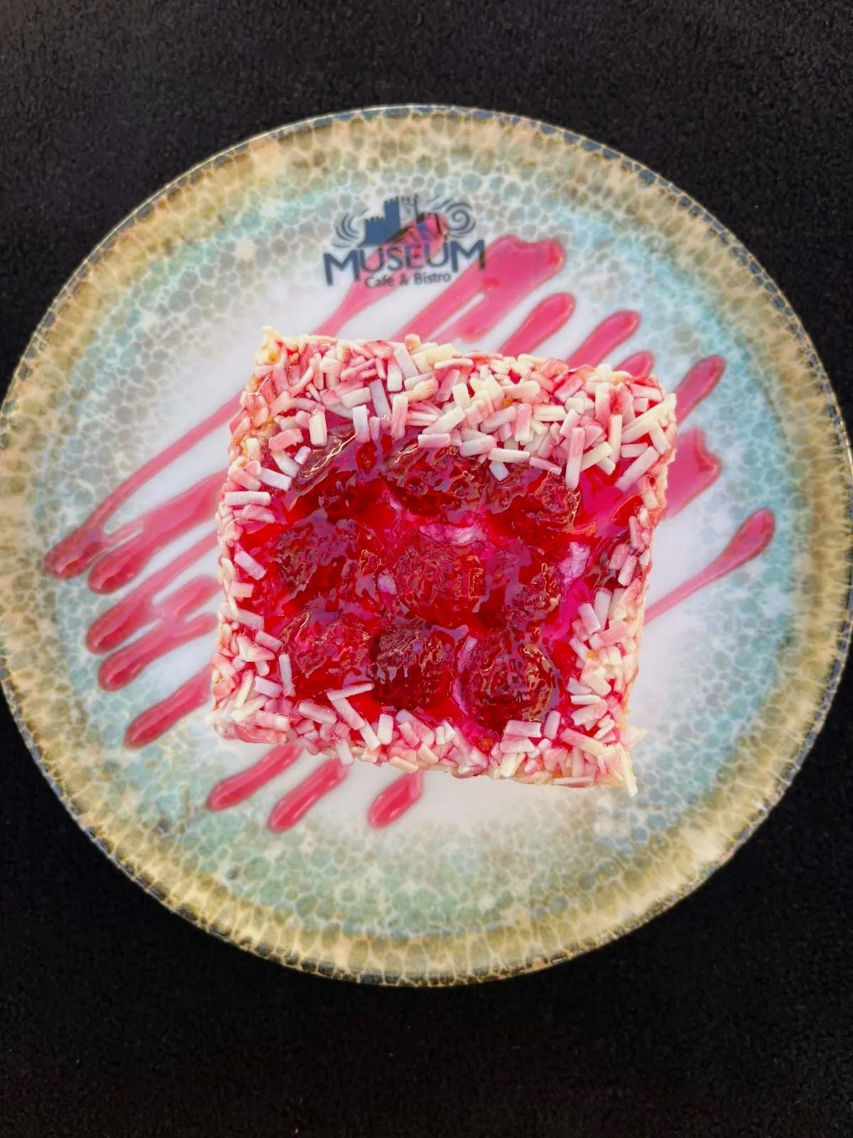 FRAMBUAZ BEYAZ ÇİKOLATALI